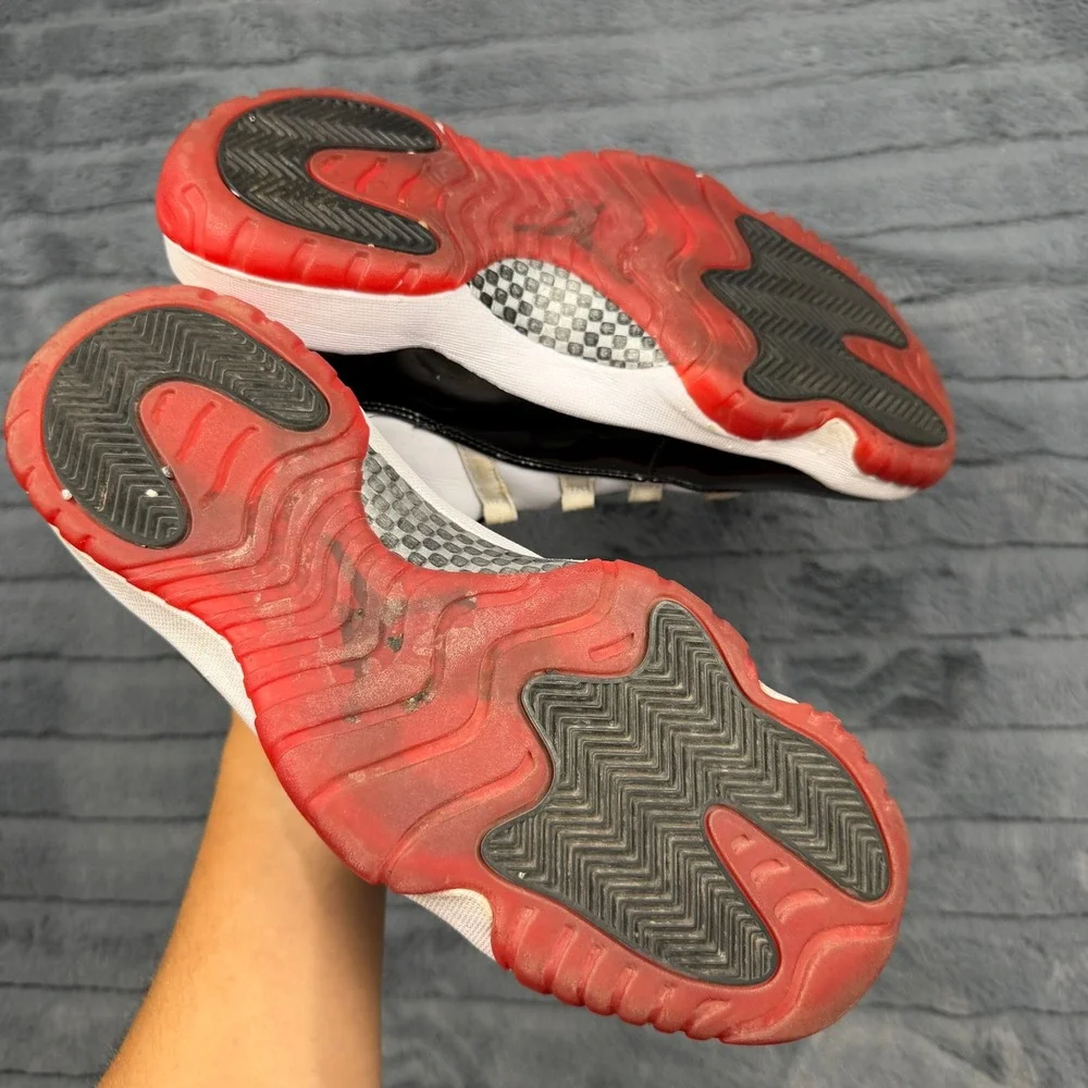Air Jordan 11 Retro Low Concord Bred White Black Red AV2187-160 Mens 10